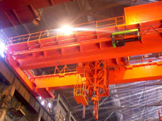 Handling equipment for aluminum industry